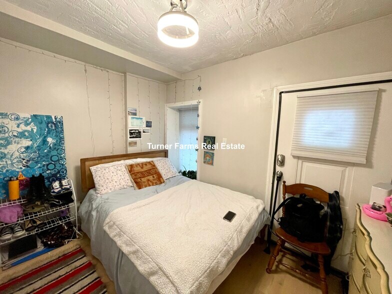 Building Photo - 89A Hudson St