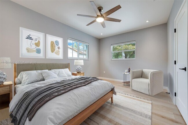 Building Photo - 6356 SW 14th St