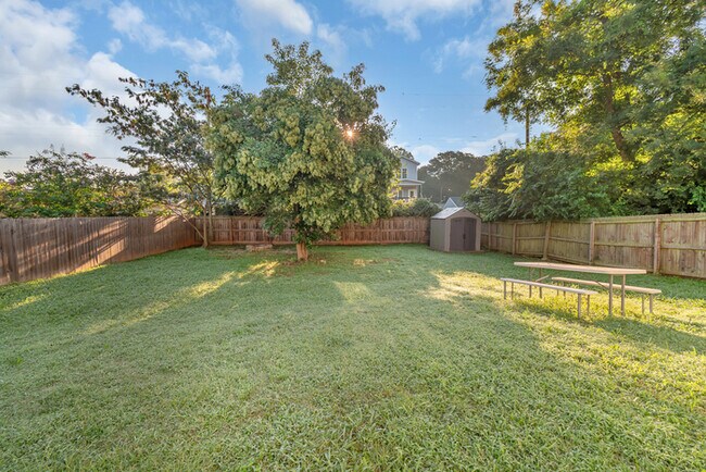 Building Photo - LIVE CLOSE TO THE ACTION — Modern 3-Bedroom Rental in Charlotte’s Reid Park!