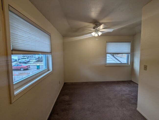 Building Photo - 5921 London Rd