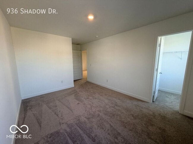 Building Photo - 936 Shadow Dr