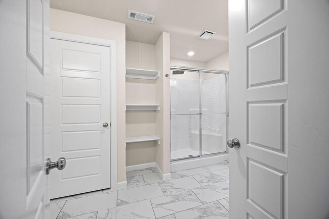 Building Photo - 1721 W Whitney Ln