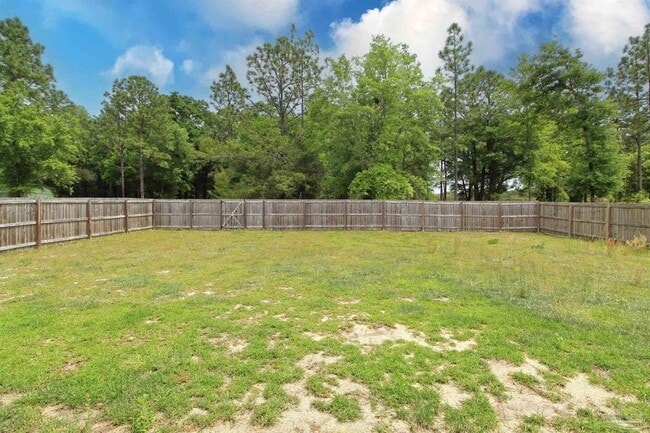 Building Photo - 4650 Red Oak Dr