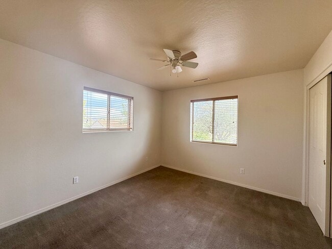 Building Photo - Beautiful 4-Bedroom Home in Desirable Pres...