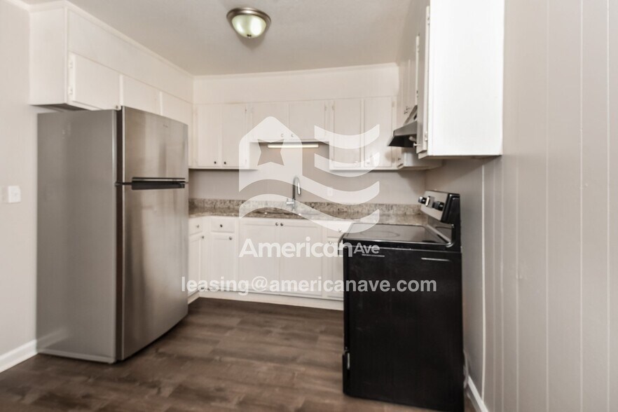 Building Photo - 5023 Barrington Dr