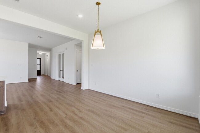 Building Photo - 5019 Field Sparrow Ln