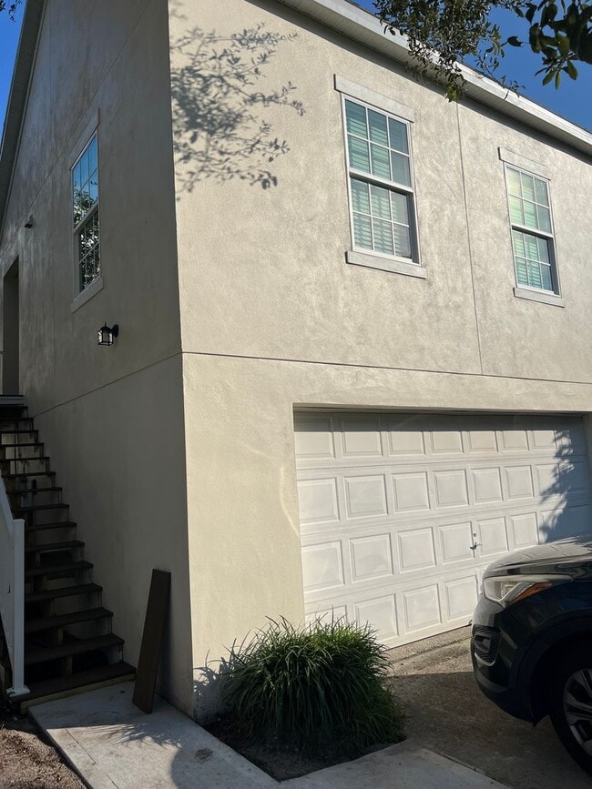 Building Photo - 510b Greenbrier Avenue