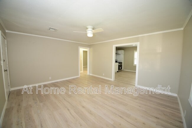 Building Photo - 424 S 73rd E Ave