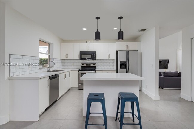 Building Photo - 18091 SW 27th St