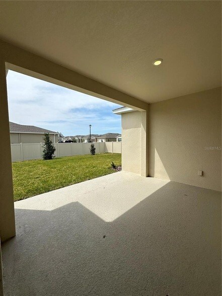 Building Photo - 3272 Arch Ave