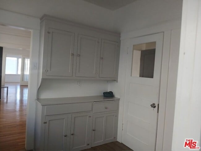 Building Photo - 1555 6th Ave