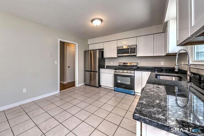 Building Photo - 1145 Sherman Ave