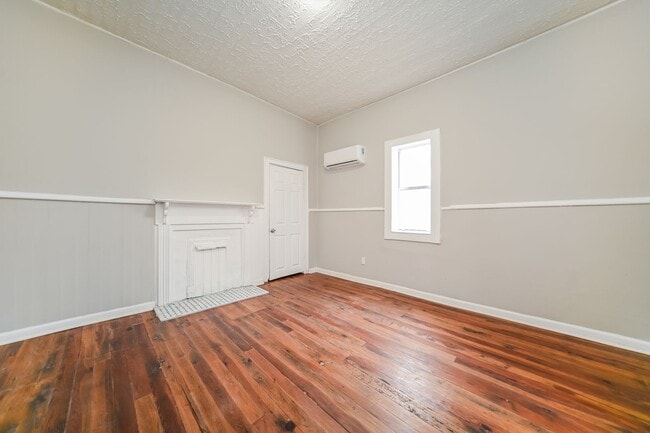 Building Photo - COMING SOON – $500 OFF Your First Month!