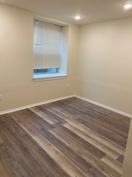 Building Photo - 4017 Baring St