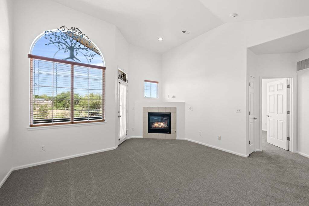 Building Photo - 111 Granby Way