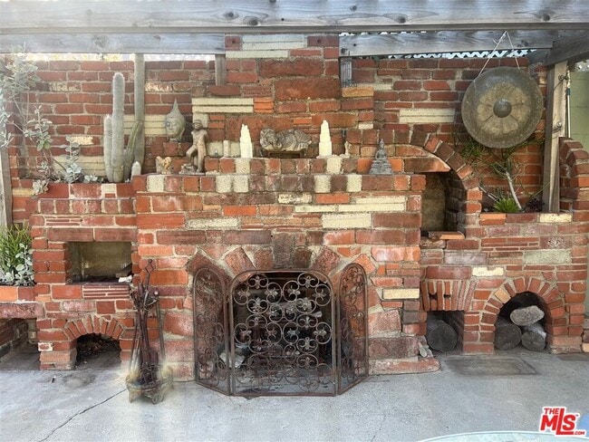 Building Photo - 6426 W 83rd St