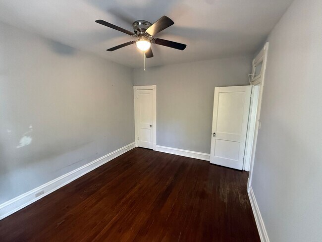 Building Photo - 3 Bedroom 1.5 bath Fan home for rent