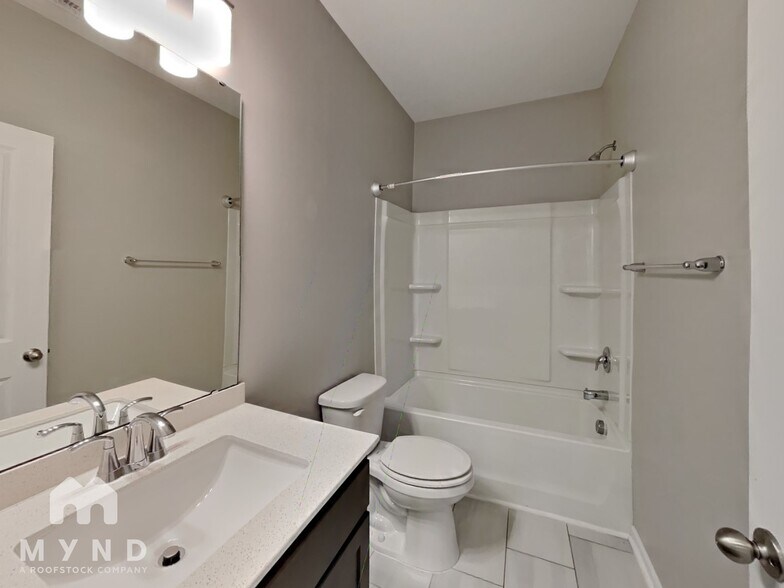 Building Photo - 3372 Belterra Pt Dr