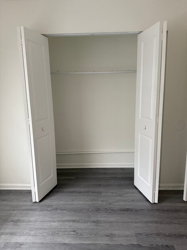 Building Photo - 5064 Springwood Rd