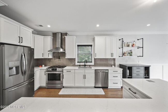 Building Photo - 28 Rector Pl