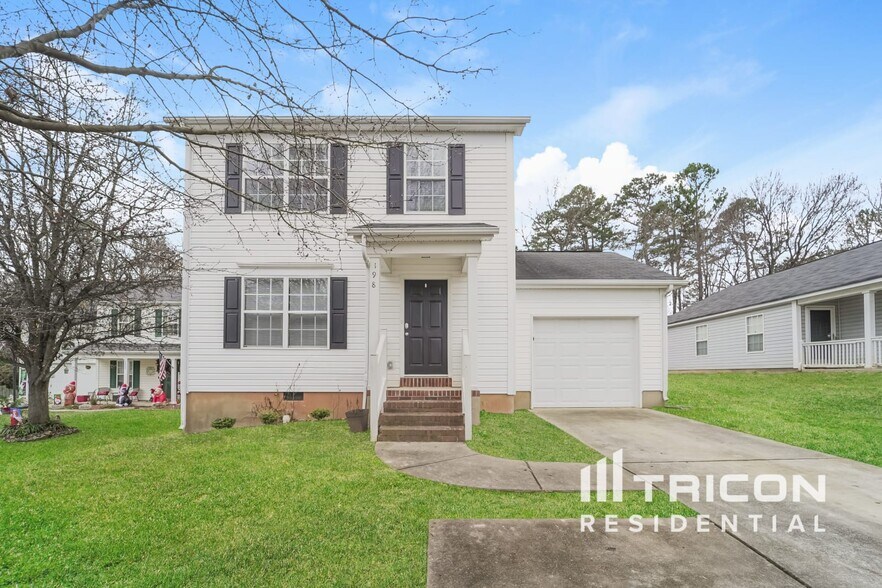 Primary Photo - 198 Brantley Pl Dr