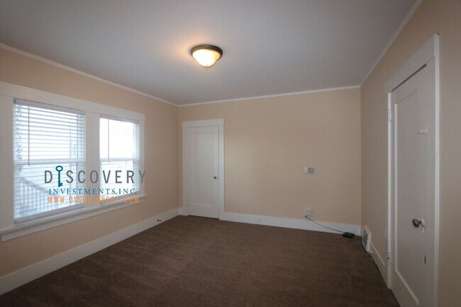 Building Photo - 4640 Park Blvd