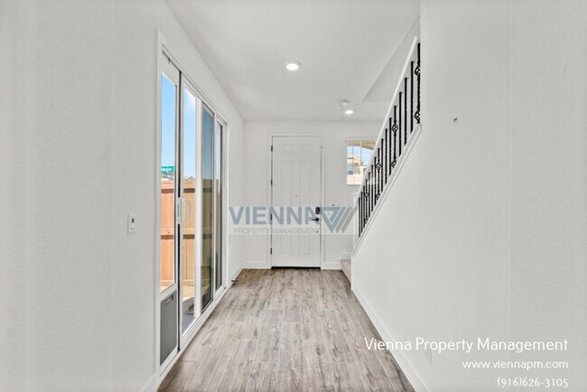 Building Photo - 6000 Waddington Wy