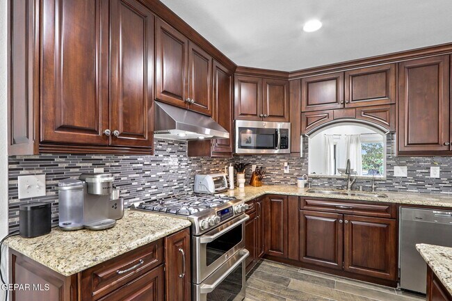 Building Photo - 1316 Hookridge Dr