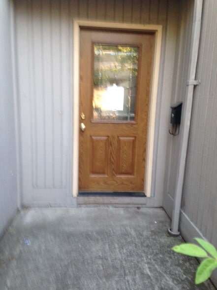 Primary Photo - 23801 NE Treehill Dr