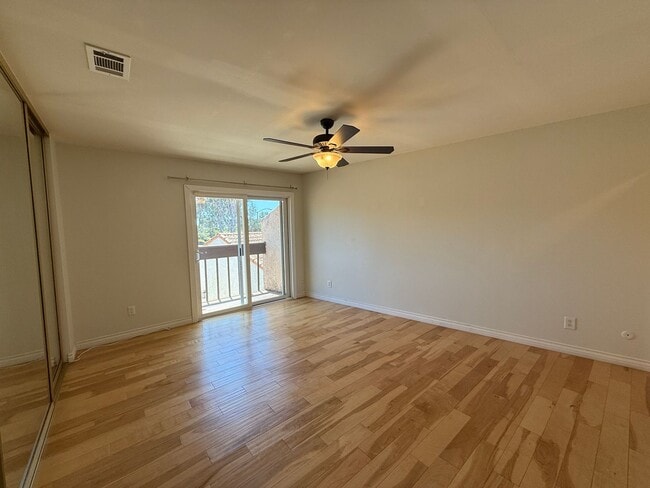 Building Photo - Beautiful 3BD/3BA Townhome in Carlsbad