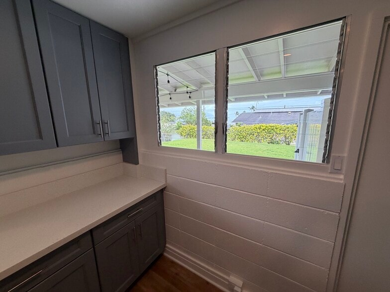 Building Photo - 45-005 Malulani St