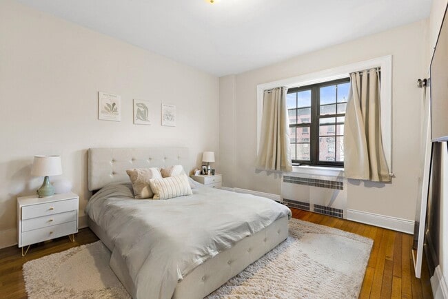 Building Photo - 1015 Washington St