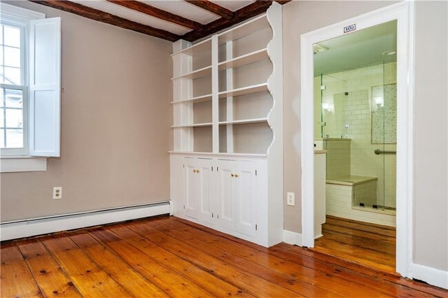 Building Photo - 19 King St