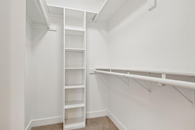 Building Photo - 1518 New Haven Dr