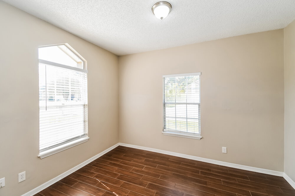 Building Photo - 8895 Chambore Dr