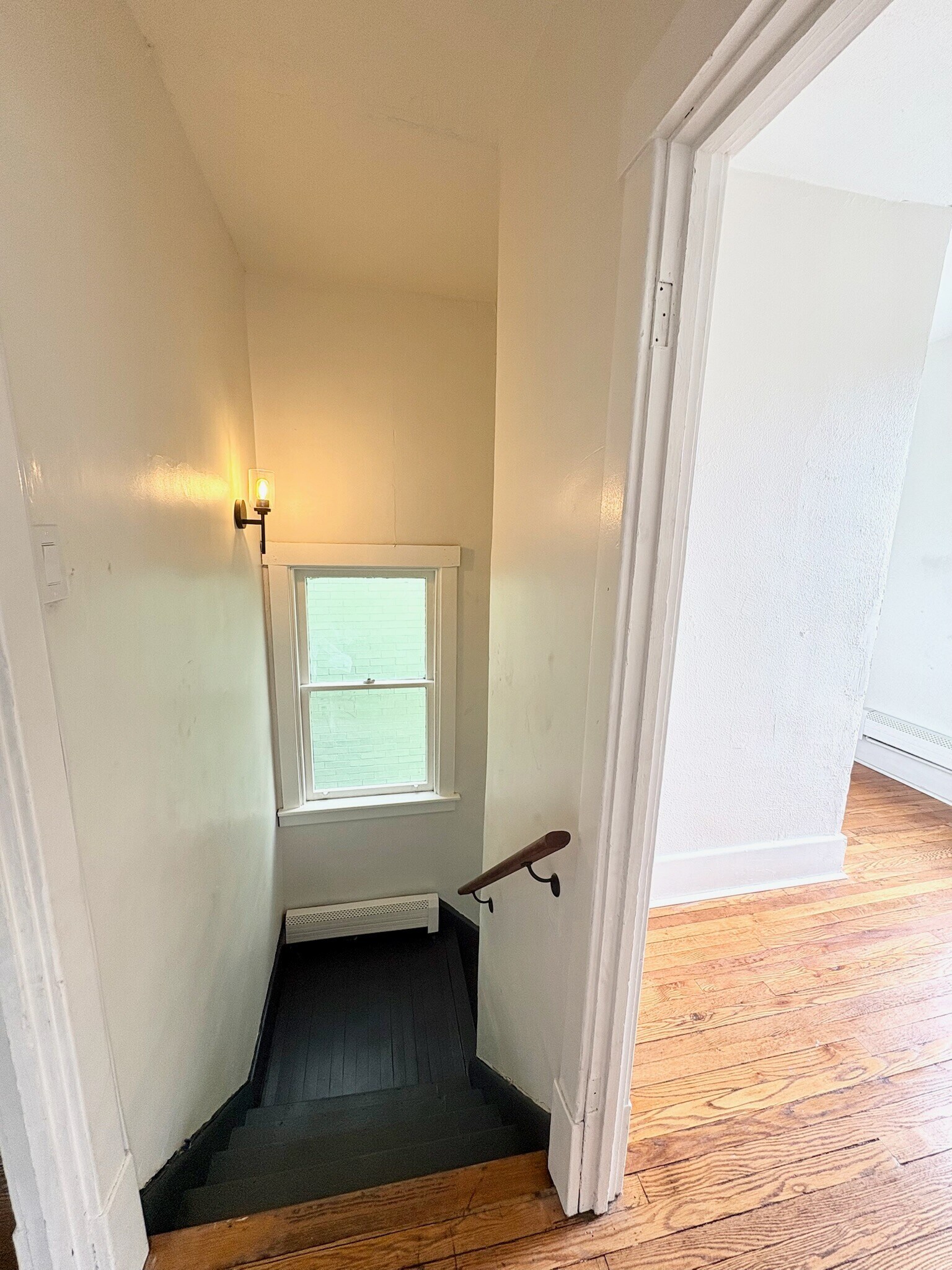 Building Photo - 629 Chislett St