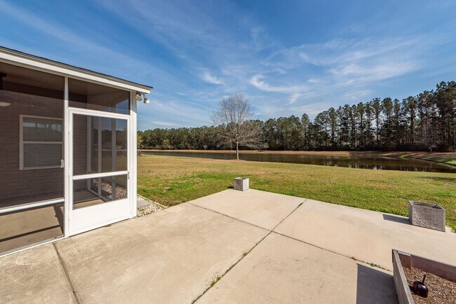 Building Photo - 5 Bedroom 3 Bath Home in Cane Bay Plantation - Summerville