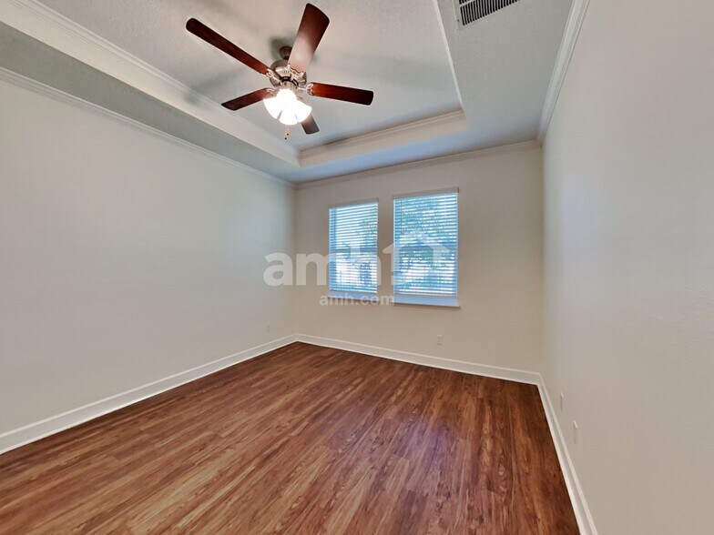 Building Photo - 2450 Ixora Ct