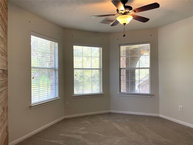 Building Photo - 6411 Virginia Fields Dr