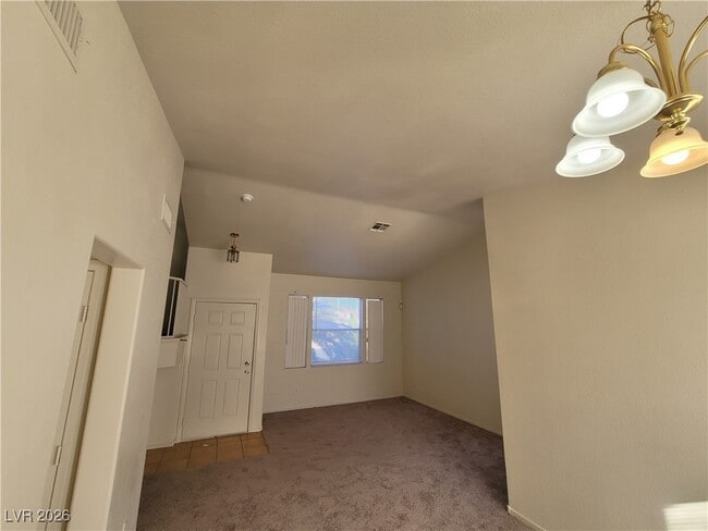 Building Photo - 25 Newburg Ave