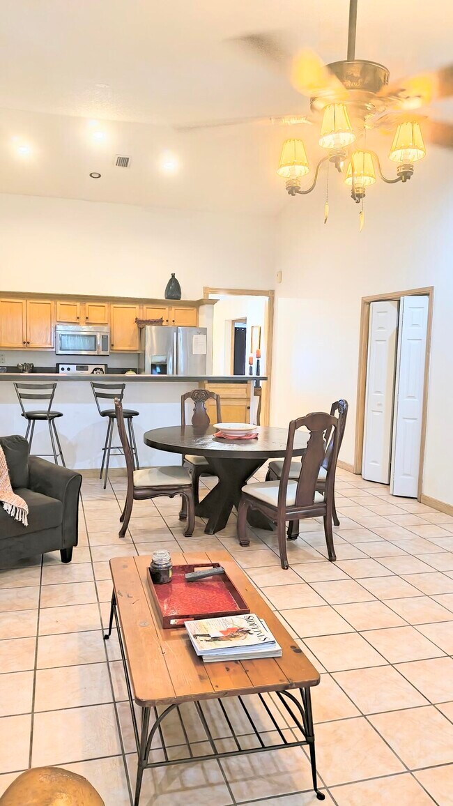 Building Photo - 1236 Block Island Rd