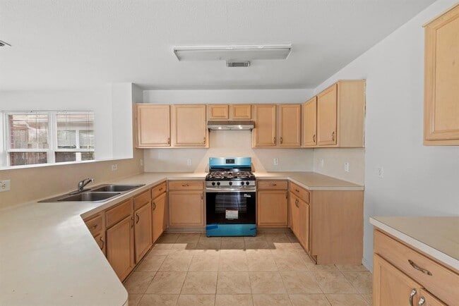 Building Photo - 3031 Lexington Lake Dr