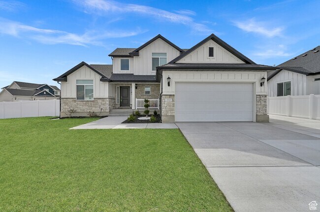 Primary Photo - 2513 N Fall Breeze Wy