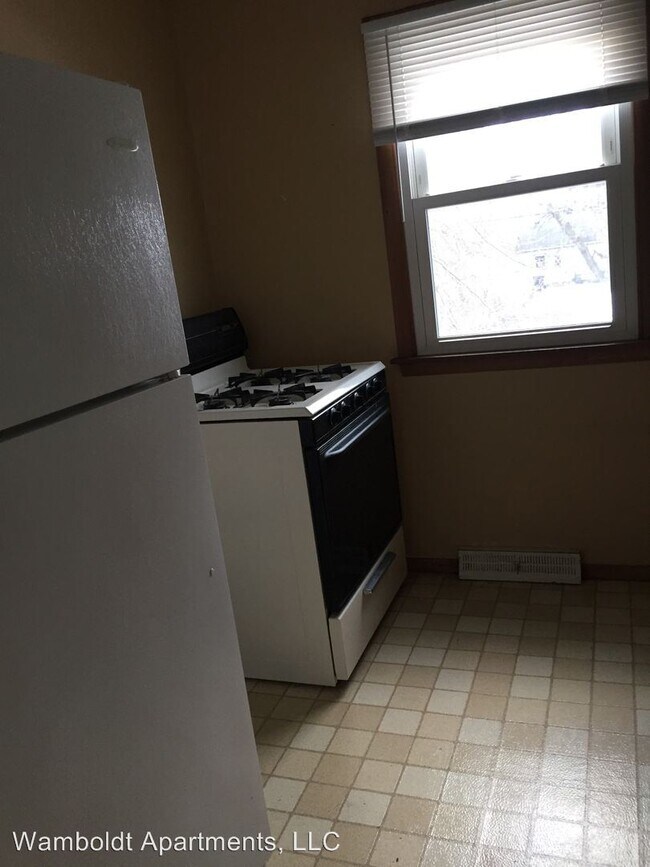 Building Photo - 1924 Hayes Avenue