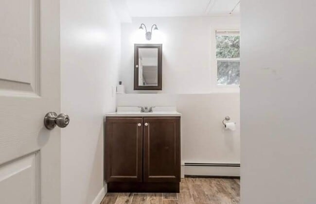 Building Photo - 9 Smith Ave