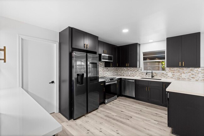 Building Photo - 5206 Lodge Creek Dr