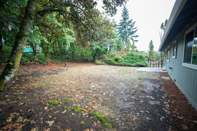 Building Photo - 3 Bedroom Home on Cul-De-Sac