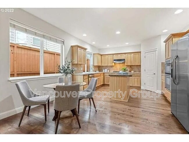 Building Photo - 2310 NE 158th Ave