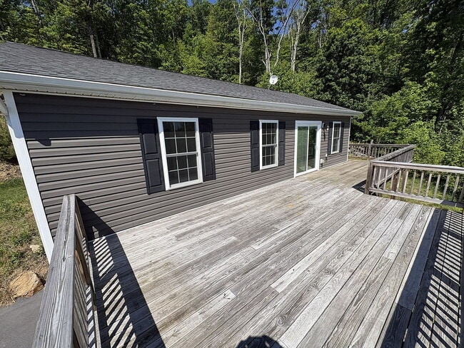 Building Photo - SINGLE FAMILY HOME