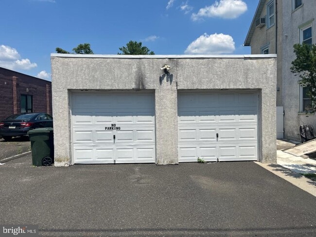 Building Photo - 1202 Huntingdon Rd